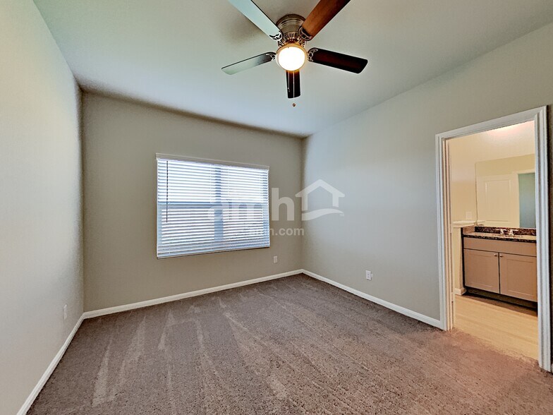 Building Photo - 2712 Iberia Ct