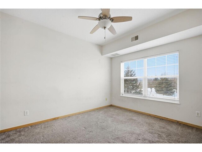 Building Photo - 1505 5th St N