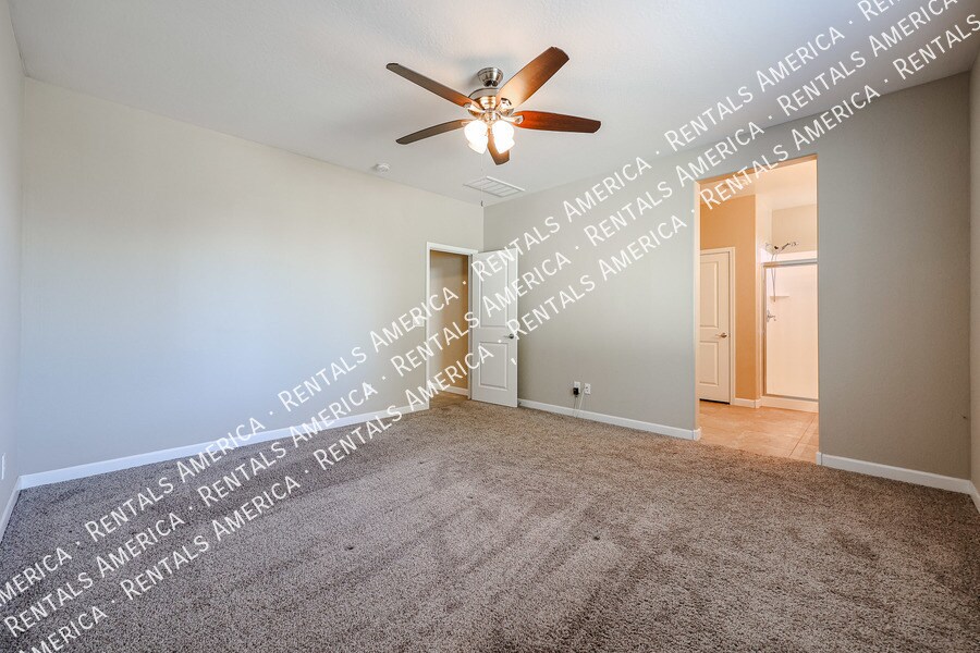 Building Photo - 7526 S 28th Pl