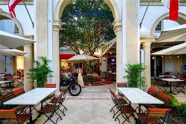 Building Photo - 1100 9th St S