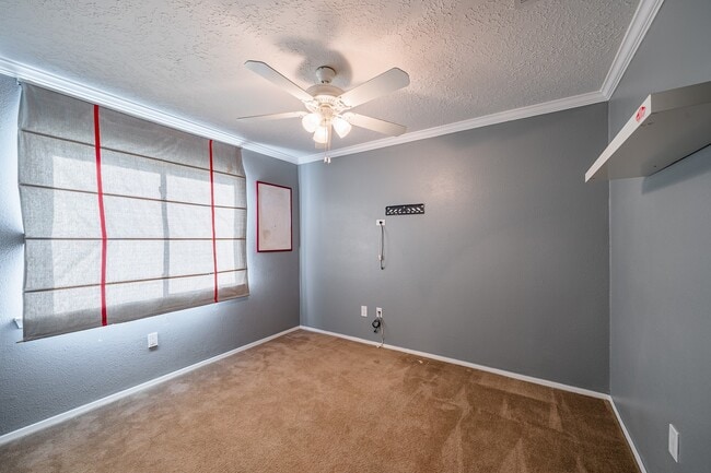 Building Photo - 10422 Gulfstream Ln