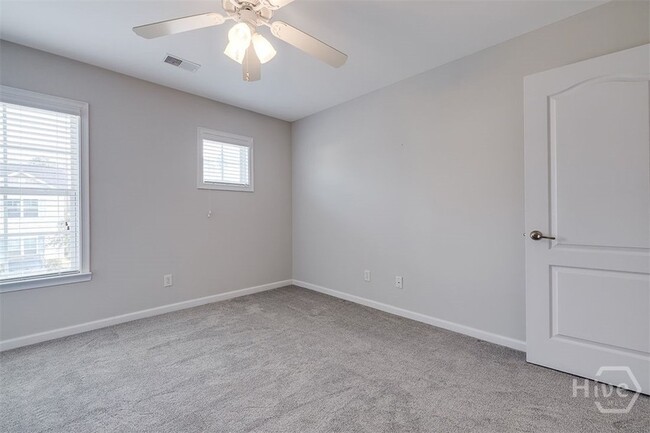 Building Photo - 255 Durham Park Way