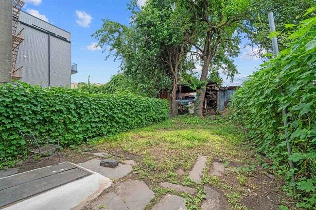 Building Photo - 14 Westervelt Pl
