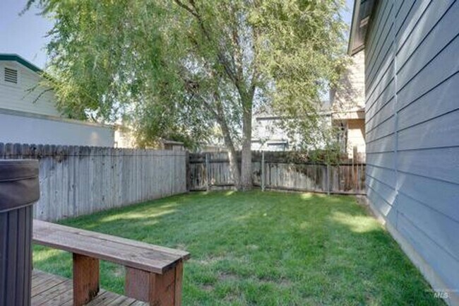 Building Photo - 4 Bedroom 2 Bath Home Boise North End