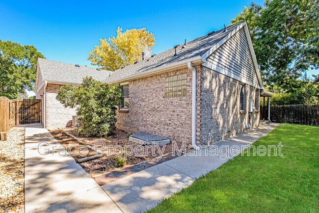 Building Photo - 2586 E 125th Pl