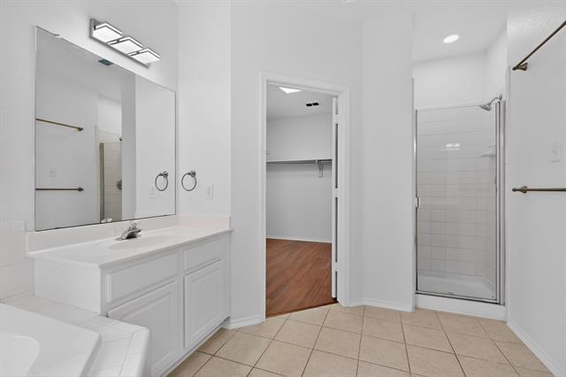 Building Photo - 2050 Ashbourne Dr