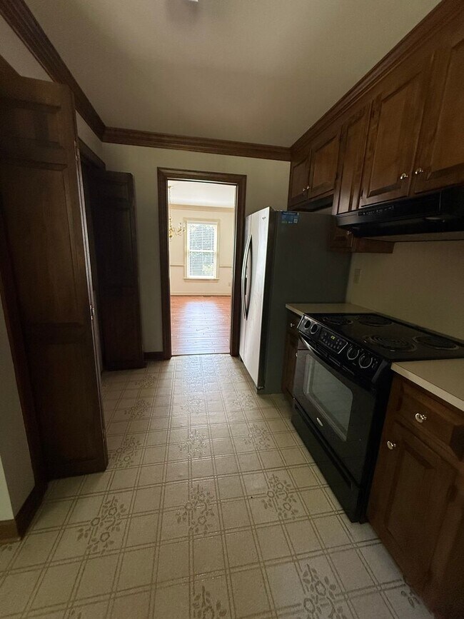 Building Photo - 4761 Bristol Cir
