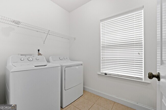 Building Photo - 125 Highgrove Pl