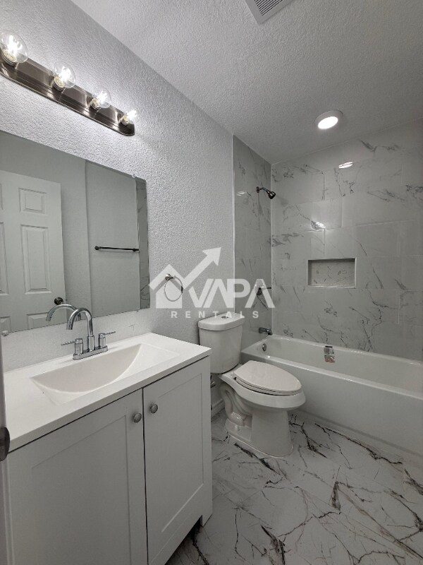 Building Photo - 5618 Wood Walk St