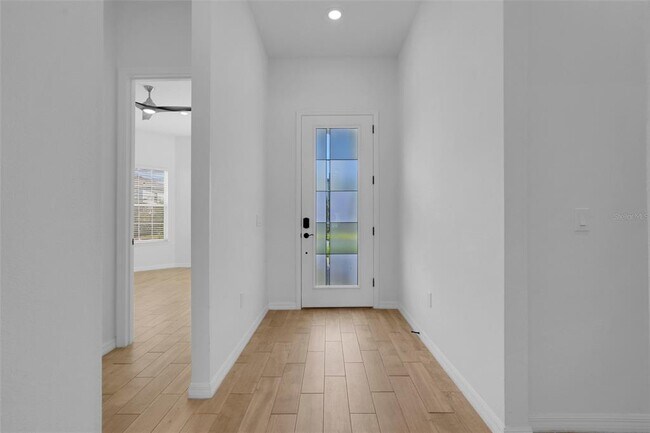 Building Photo - 10393 Pk Ests Ave