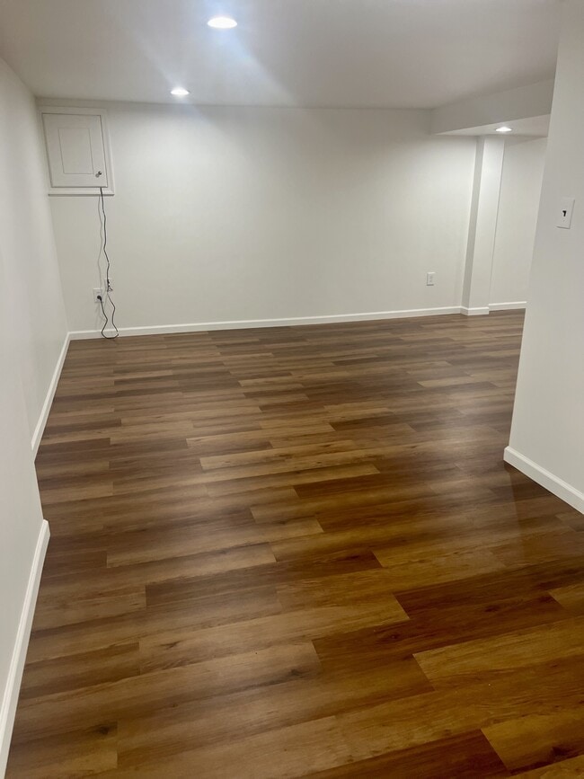 Building Photo - 3012 Oxon Run Ct