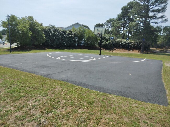 Building Photo - $1,995 - Pet Friendly, 3 Bedroom, 2 Bath H...