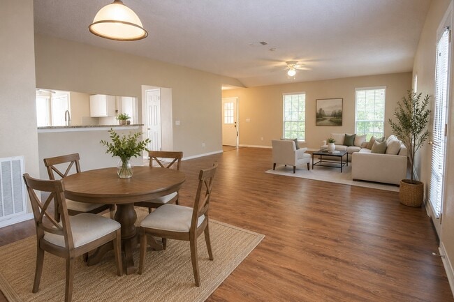 Building Photo - 3207 Rimrock Dr