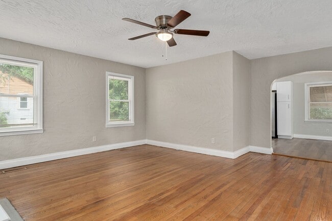 Building Photo - 141 Buckingham~Fayetteville, NC 28301