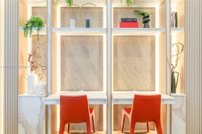 Building Photo - 9940 W Bay Harbor Dr