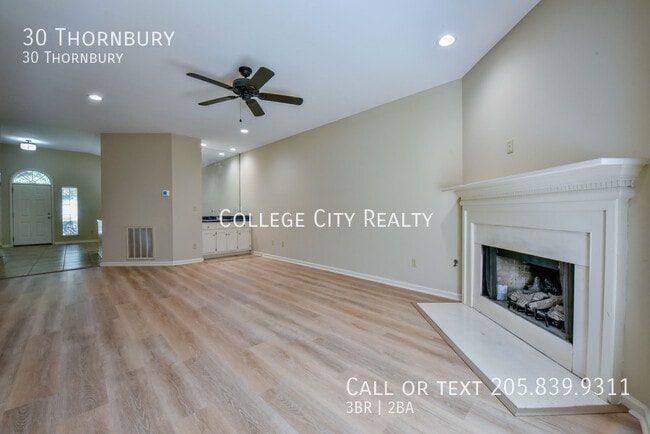 Building Photo - 30 Thornbury-