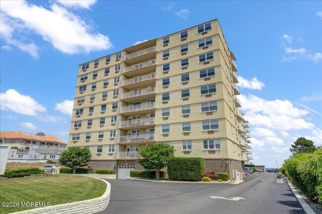 Building Photo - 675 Ocean Ave N
