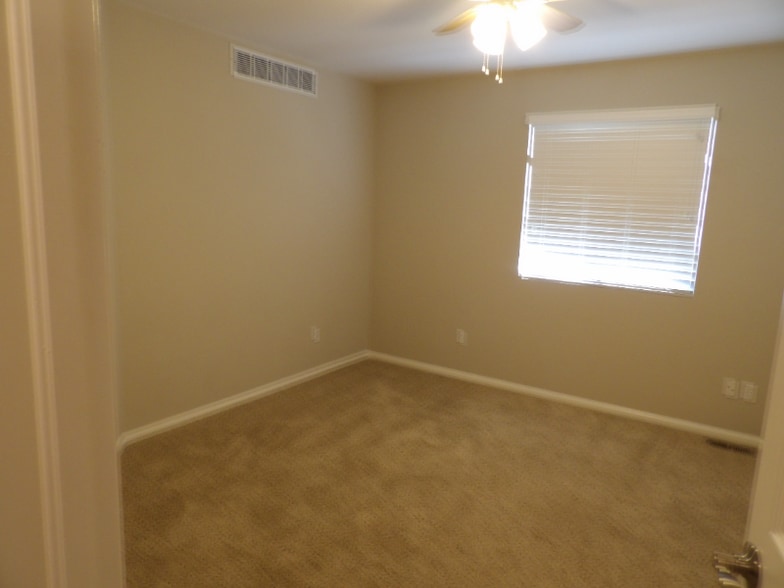 Building Photo - 11497 White Lotus Ln