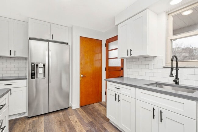 Building Photo - AVAILABLE MID-MARCH! Don’t miss this STUNNING 3 BEDROOM BRICK HOME LOCATED IN WEST VIEW!