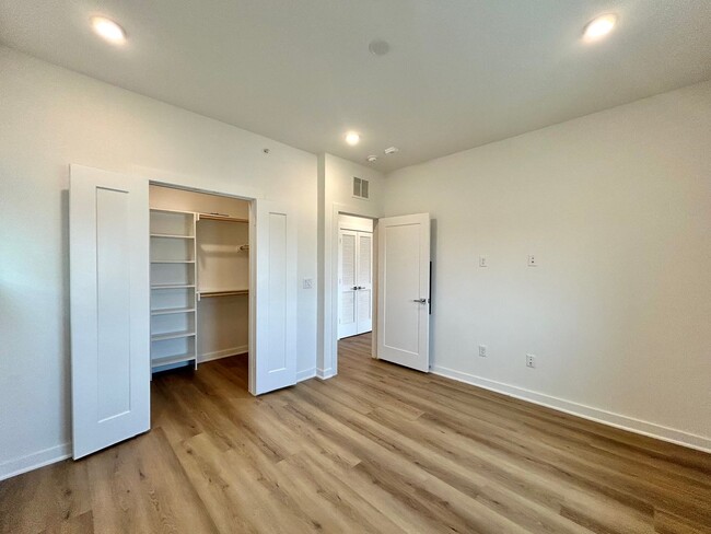 Building Photo - Beautiful and Spacious 1/BR 1/BA Home with...