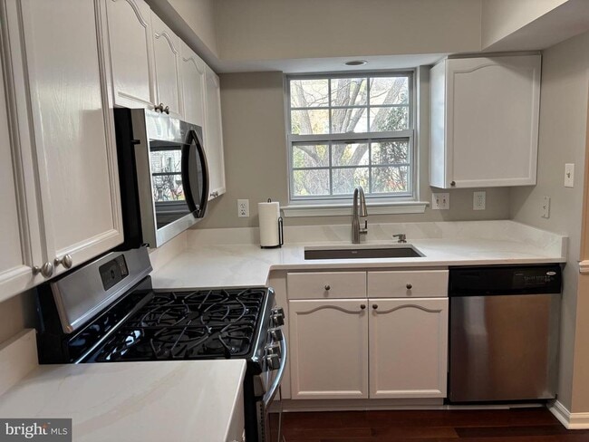 Building Photo - 4101 Captain Molly Cir