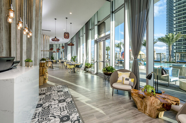 Building Photo - 4111 S Ocean Dr