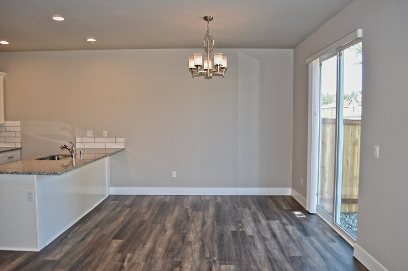 Building Photo - 6918 Delaney Ln NE