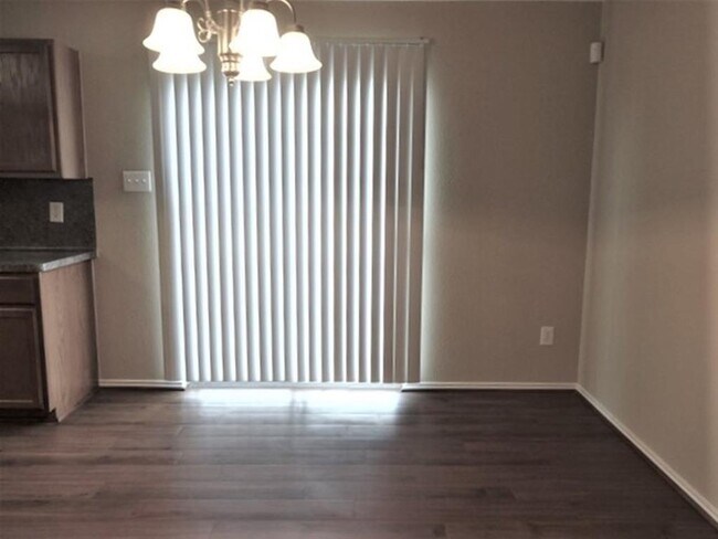 Building Photo - 20910 Hazy Bluff Ct