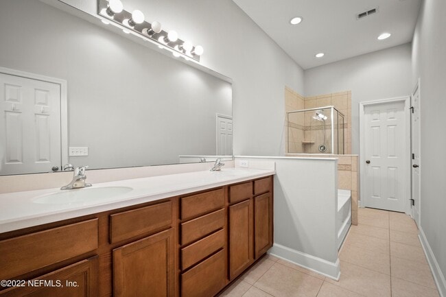 Building Photo - 6216 Clearsky Dr