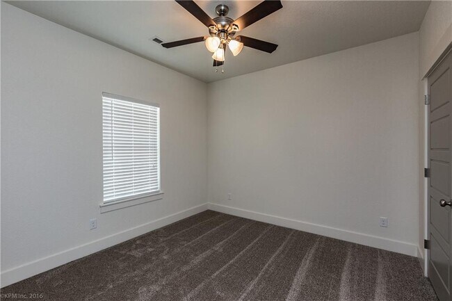 Building Photo - 1531 Abbey Ln