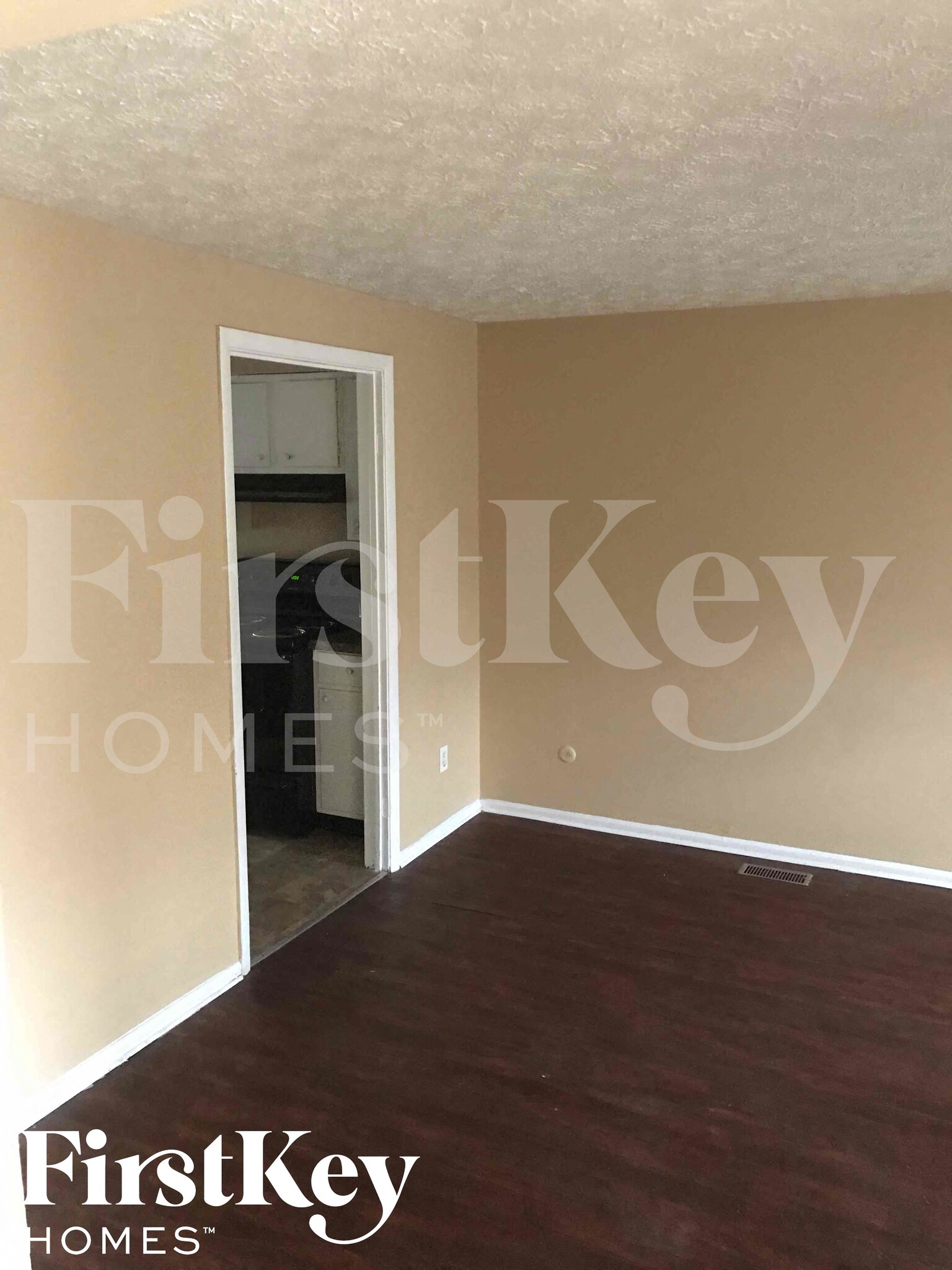 Building Photo - 10019 Catalina Dr