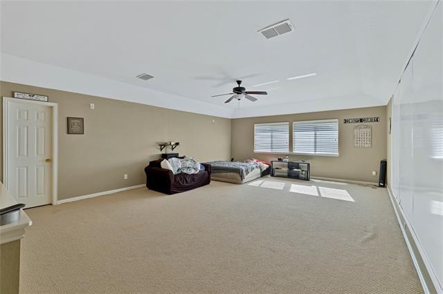 Building Photo - 4937 Bellflower Way