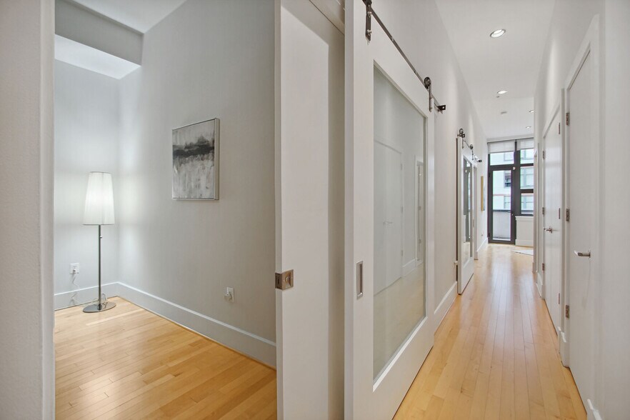 Building Photo - 2117 10th St NW