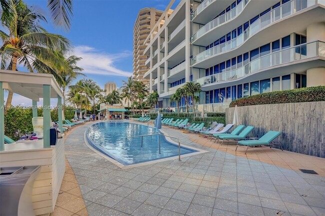 Building Photo - 6801 Collins Ave