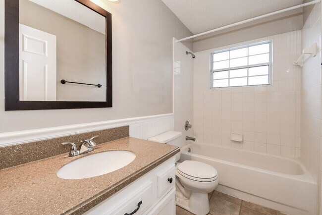 Building Photo - 4560 Arch Creek Dr S