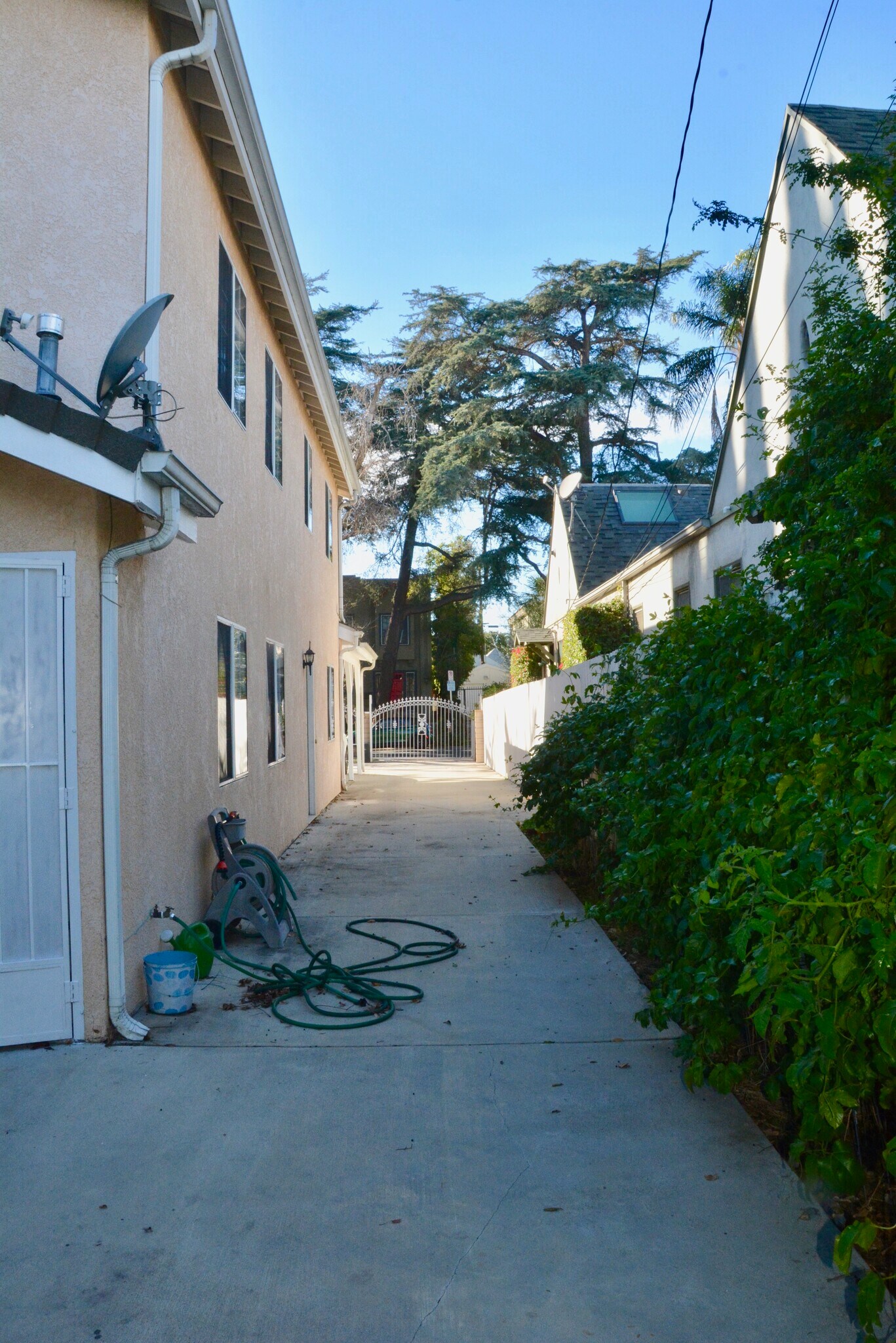 Building Photo - 548 N Windsor Blvd