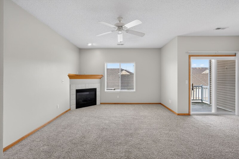 Building Photo - 1380 SE Florence Dr