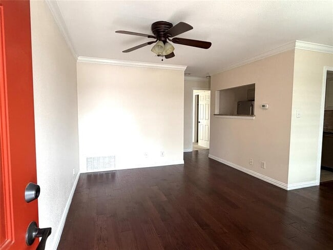 Building Photo - 1407 W 39th 1/2 St