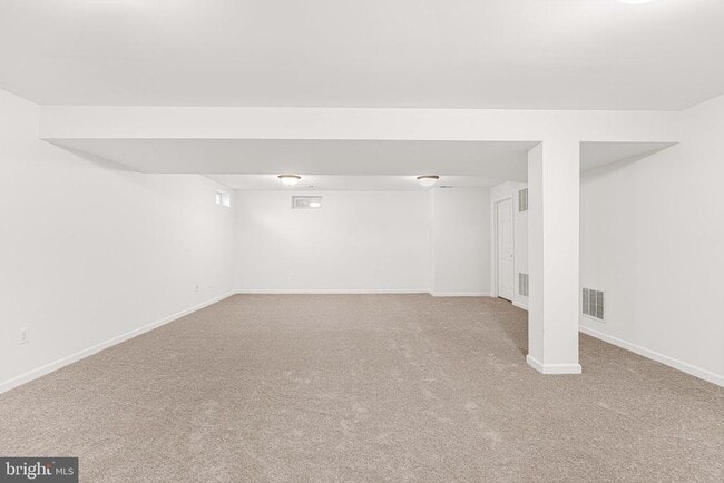 Building Photo - 406 Arnold Dr