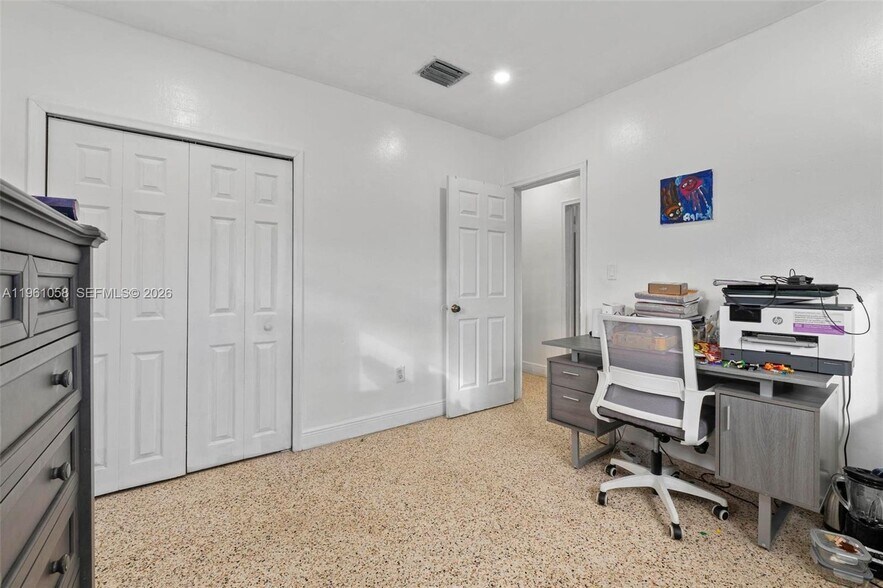 Building Photo - 8300 NW 35th Pl