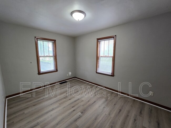 Building Photo - 1812 Logan Ave