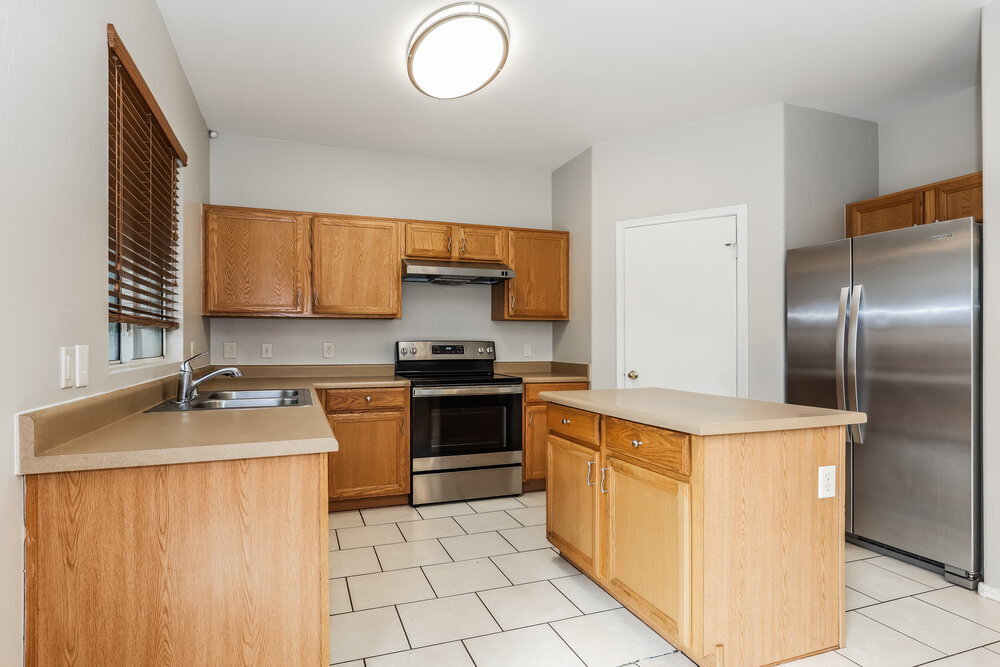 Building Photo - 7014 S 40th Ln