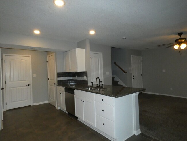 Building Photo - 9519 N Baltimore Ave