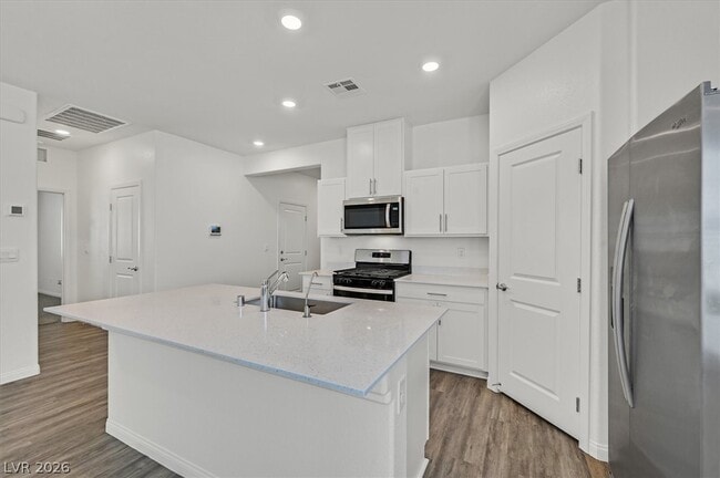 Building Photo - 7451 Mason Springs Ave