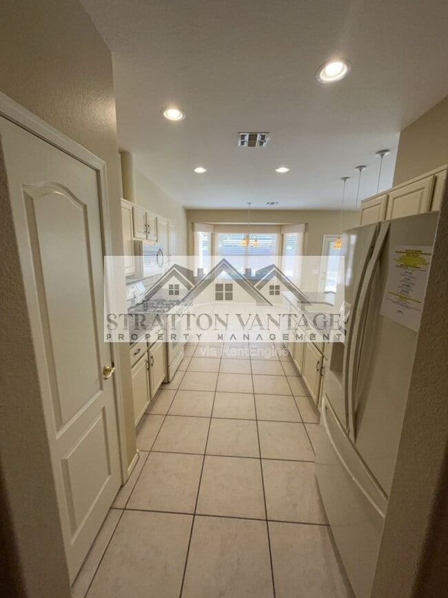 Building Photo - 6983 S Oxford Ln