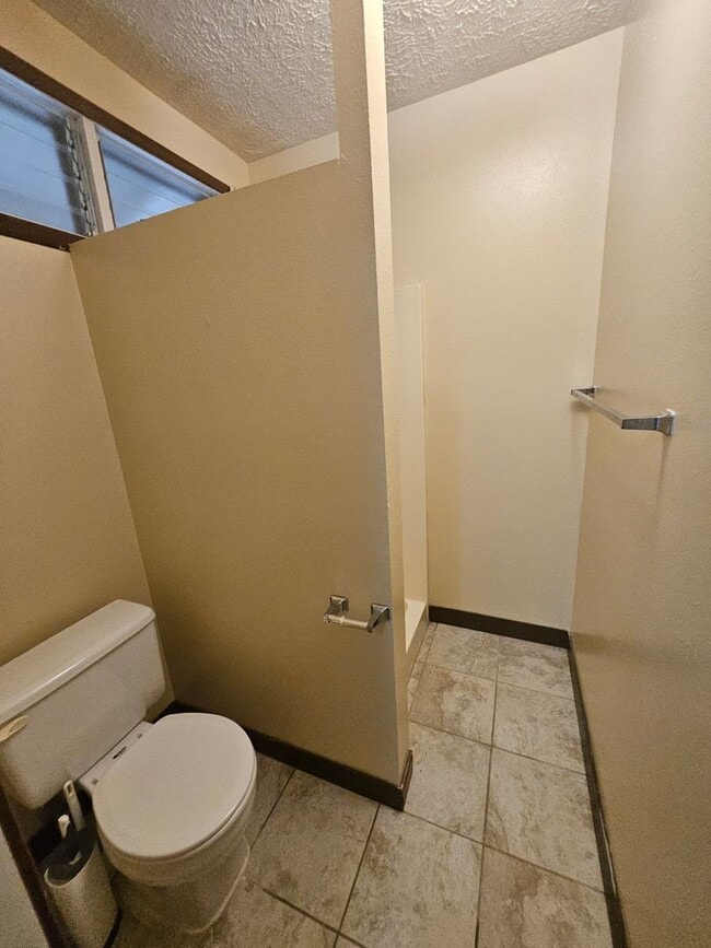 Building Photo - Beautiful 3 bedroom home in Hilo