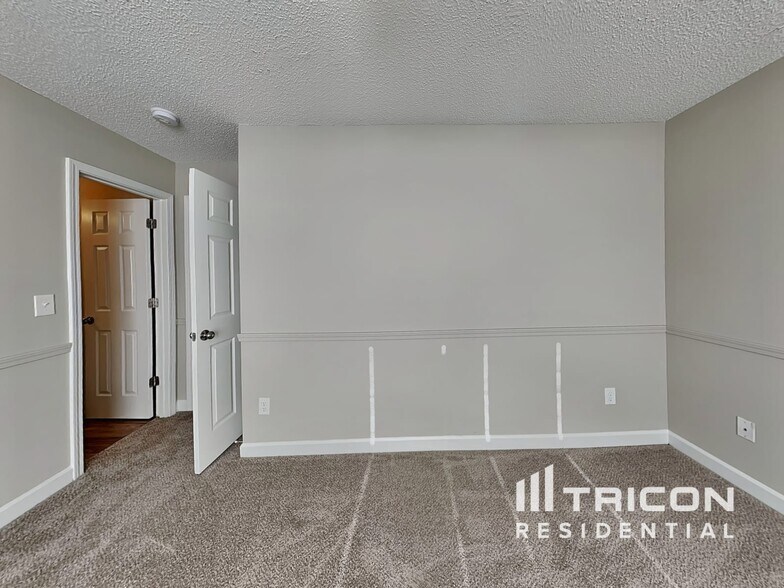 Building Photo - 2608 Misty Cove Pl NE