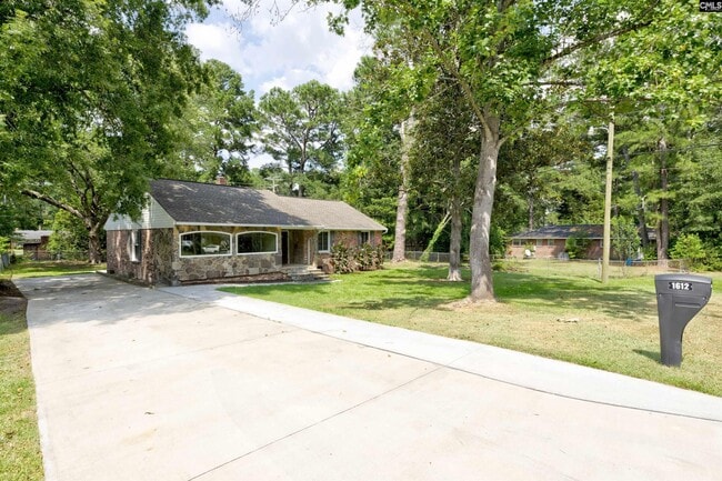 Building Photo - 1612 Bradley Dr