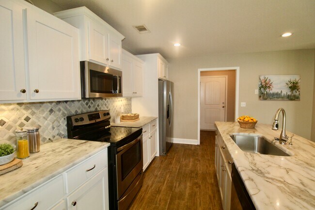 Building Photo - 311 Tranquil Bridge Ln