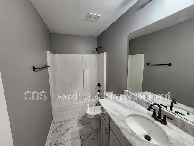Building Photo - 15 Veterans Ct